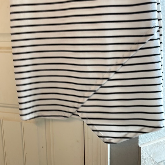 Asymmetrical hem dress - Picture 3 of 3